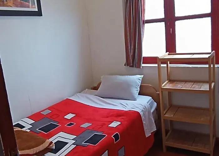 Hostal Sk *
